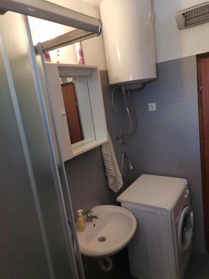 Apartments Lota Starigrad Paklenica Ngoại thất bức ảnh