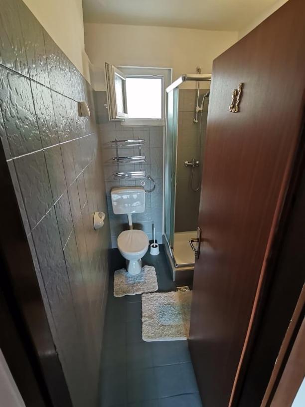 Apartments Lota Starigrad Paklenica Ngoại thất bức ảnh
