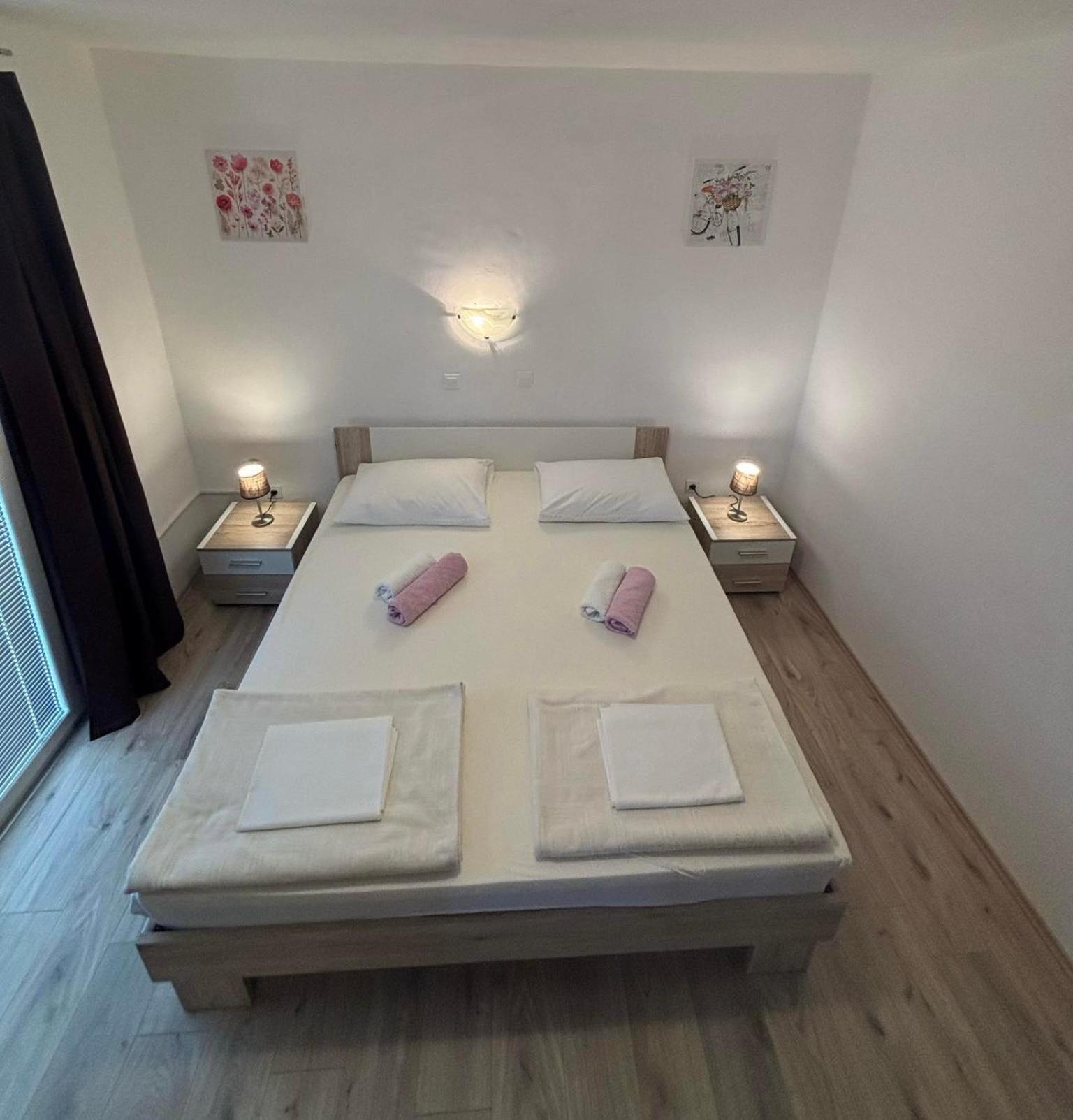 Apartments Lota Starigrad Paklenica Ngoại thất bức ảnh